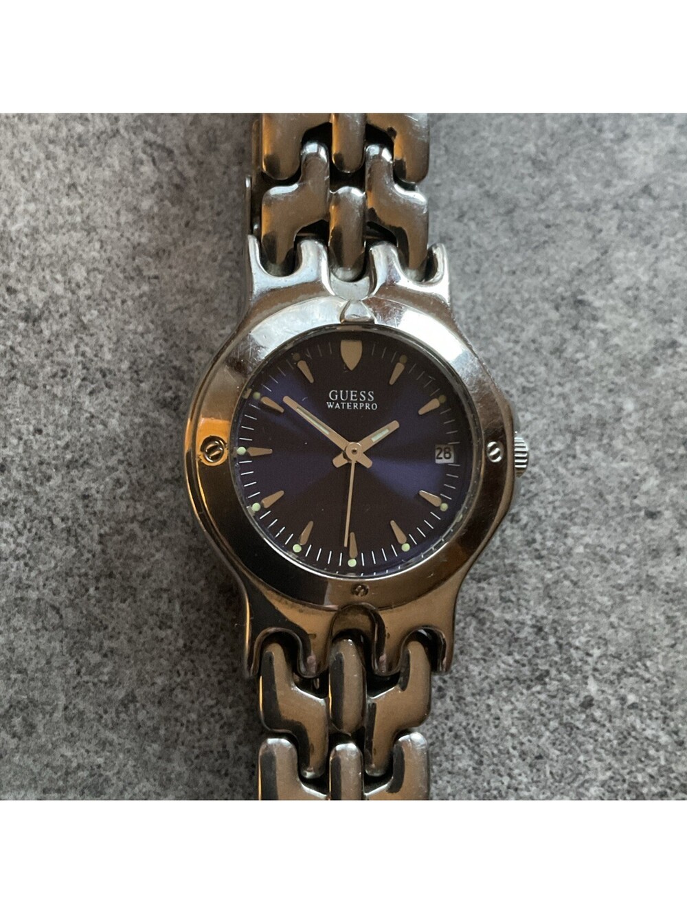 Vintage Guess Womens Watch 26mm Stainless Steel Case And Band W/Blue Dial A11